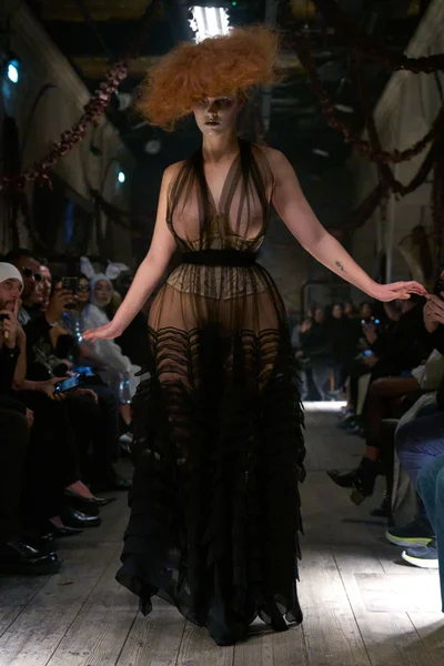 Look 3